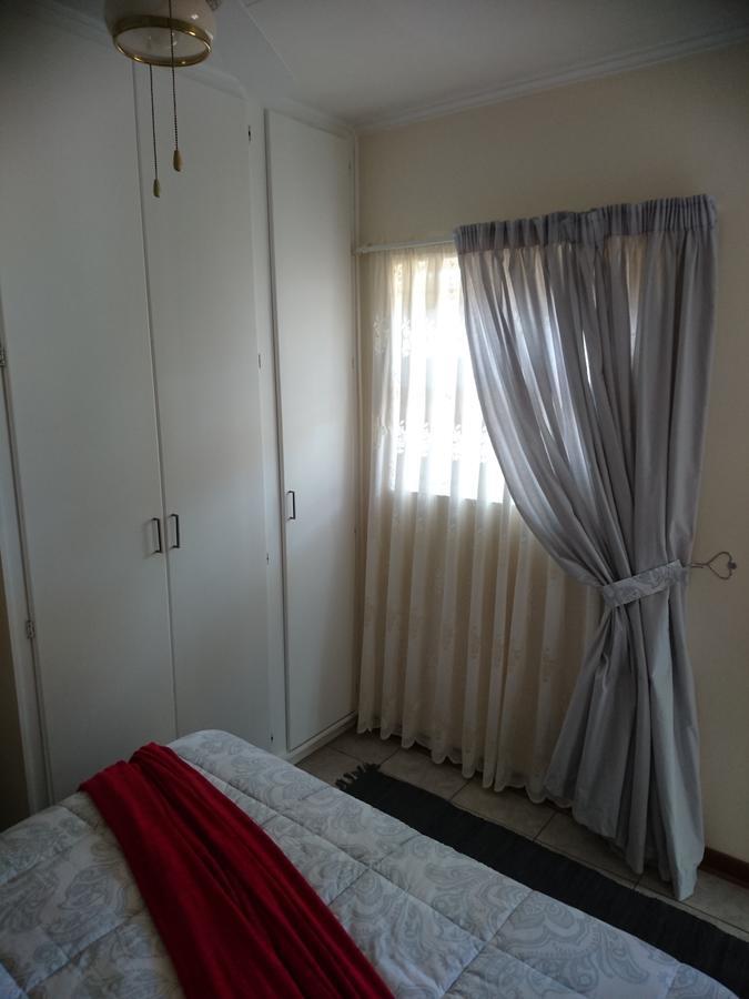 Chanelle Self Catering Bloemfontein Exterior foto